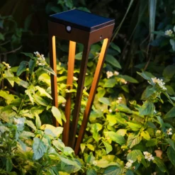 Antorcha solar LED Tinka, 52 cm de altura, corten