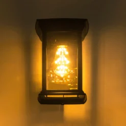 Aplique de exterior Carlton con pantalla de cristal