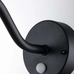 Aplique de exterior Klampenborg, negra, con sensor, IP44