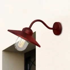 Aplique de exterior Klampenborg, roja, farol, acero inoxidable, IP44