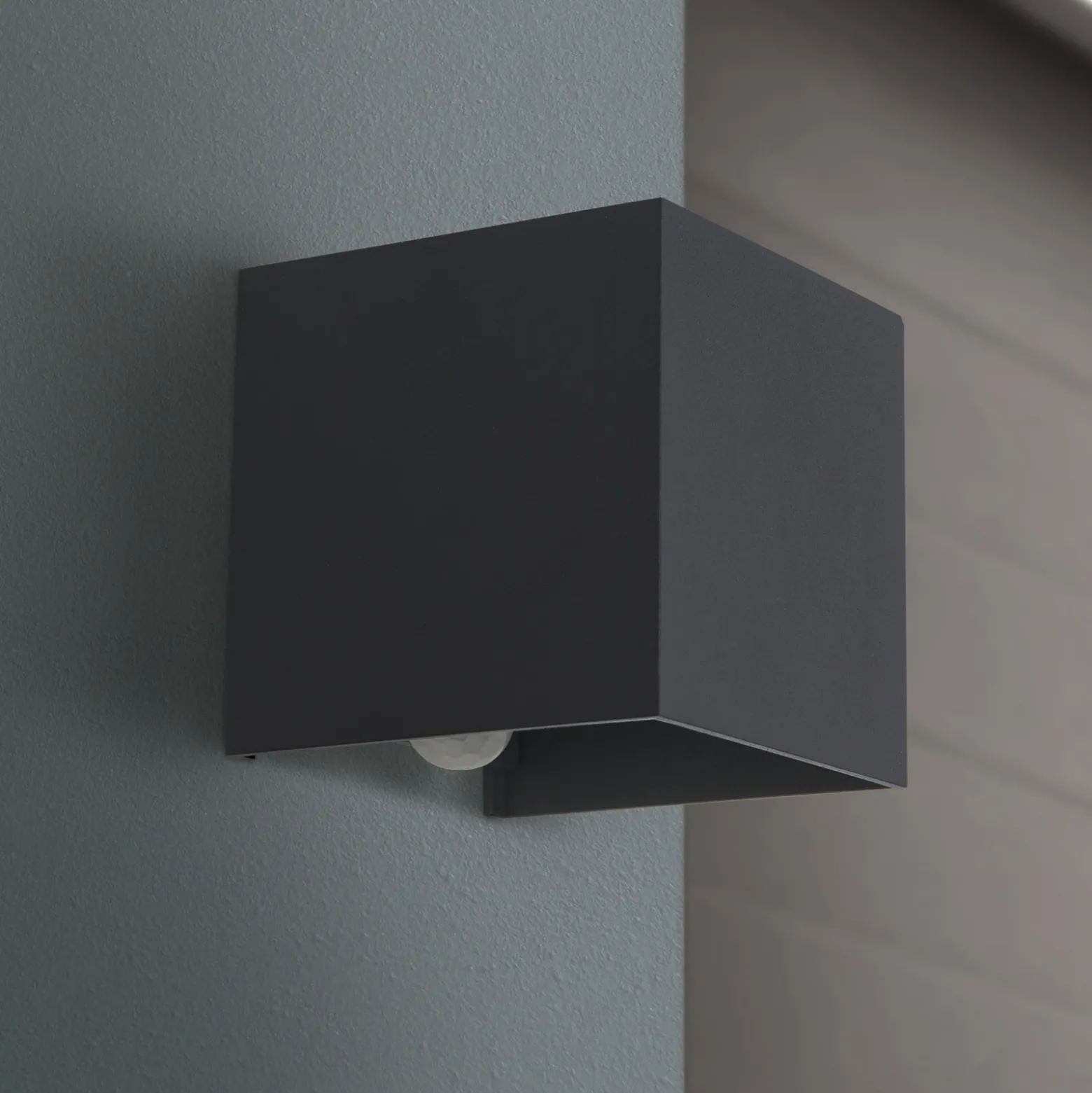 Aplique de exterior LED Cube-S, antracita, metal, sensor