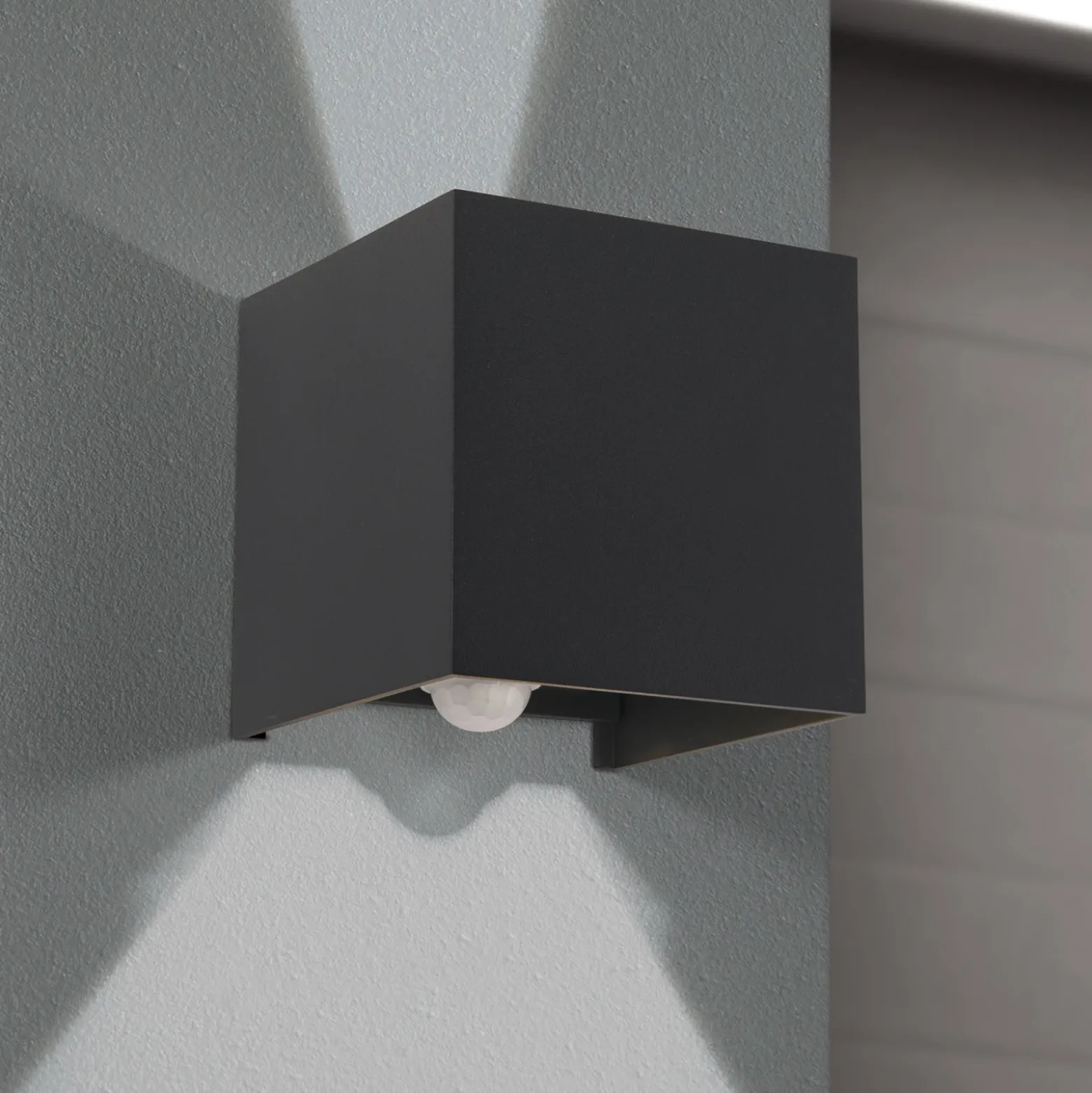 Aplique de exterior LED Cube-S, antracita, metal, sensor