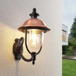 Aplique de exterior Lindby Clint, cobre, montaje en superficie, resistente al