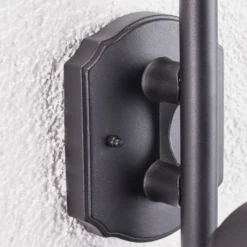 Aplique de exterior Lindby Daphne, negra, metal, E27