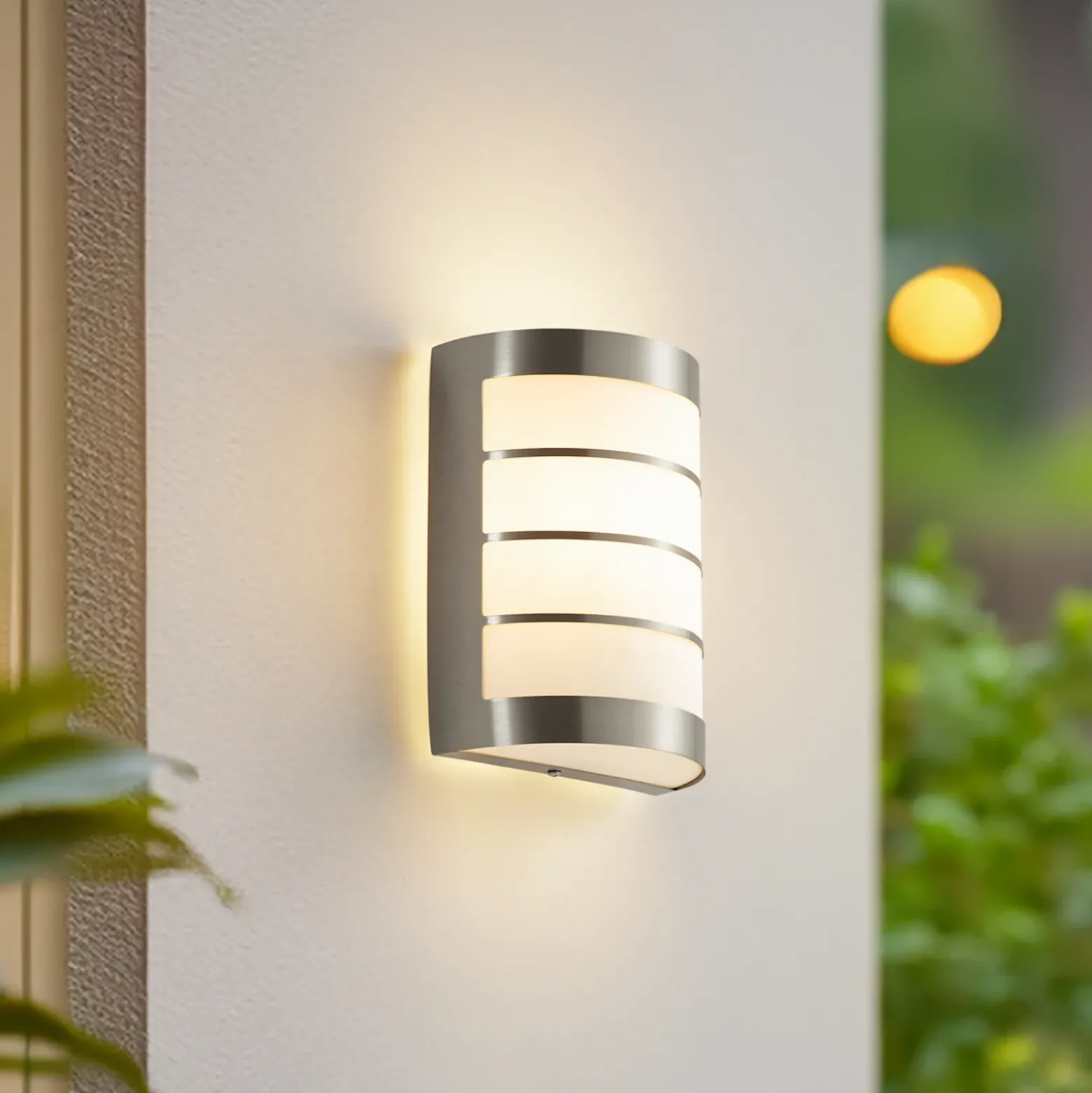 Aplique de exterior Lindby Noyan, 22 cm, acero inoxidable, IP44, E27