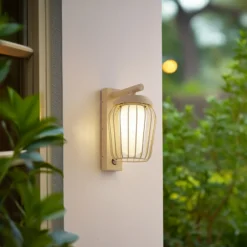 Aplique de exterior Lucande Chandan, 30 cm, beige, sensor, IP44