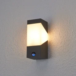 Aplique de exterior Lucande Kiran, con sensor, gris, IP44, E27