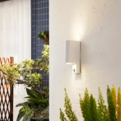 Aplique de exterior Tetje de PRIOS, blanca, redonda, con sensor