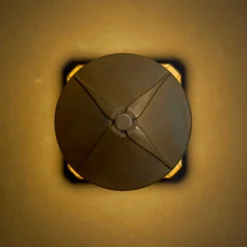 Aplique de pared LED Aura Disk, saliente de 12,5 cm, latón antiguo, IP65
