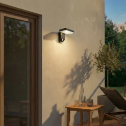Aplique de pared LED PRIOS Tarlson, angular, antracita, sensor