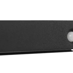 Aplique de pared LED solar Lucande Tavon, angular, negra, con sensor