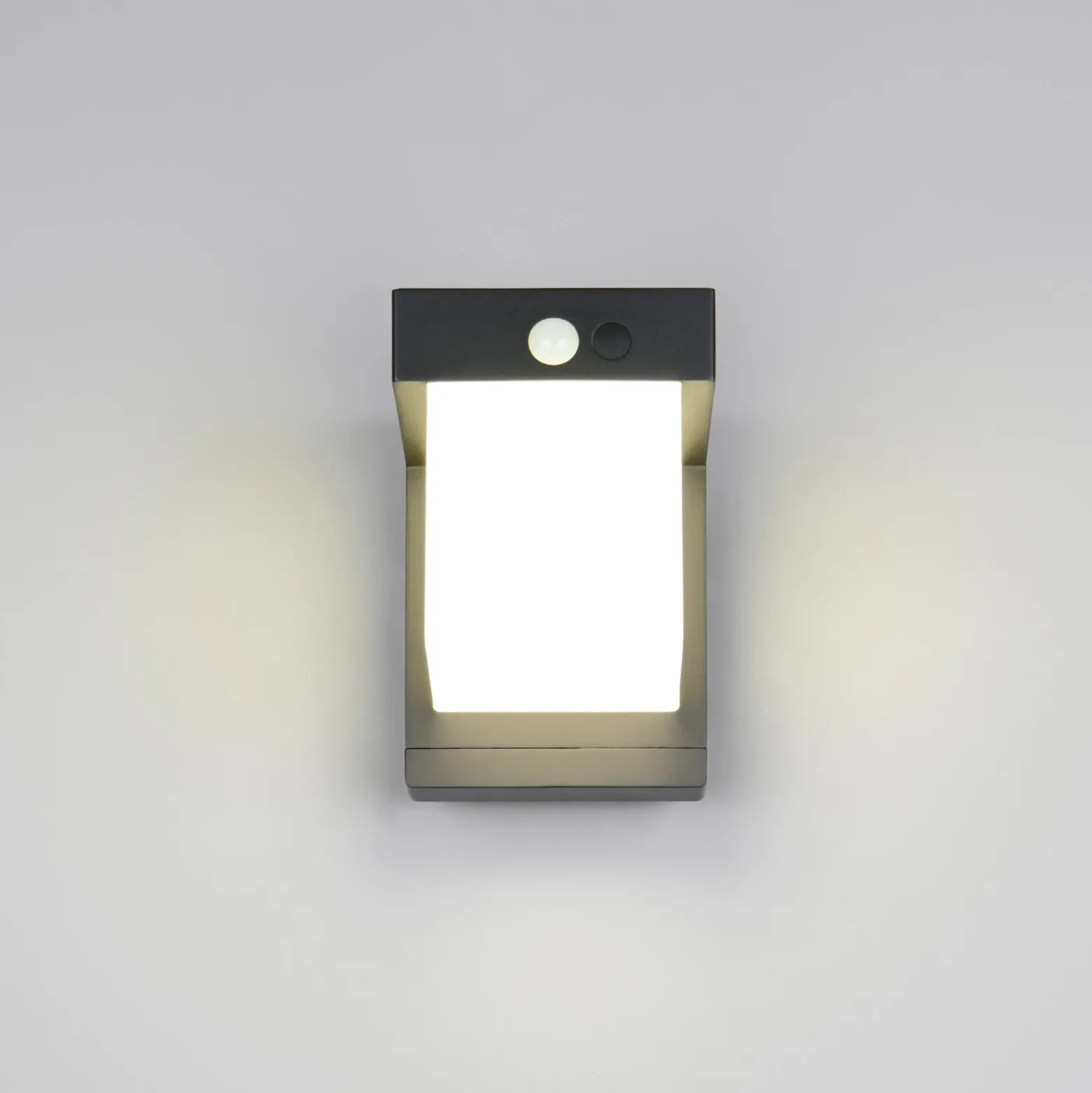 Aplique de pared solar Colombo, negro mate, altura 14 cm, sensor