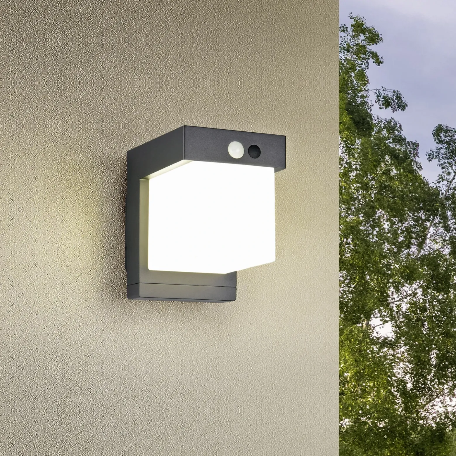 Aplique de pared solar Colombo, negro mate, altura 14 cm, sensor