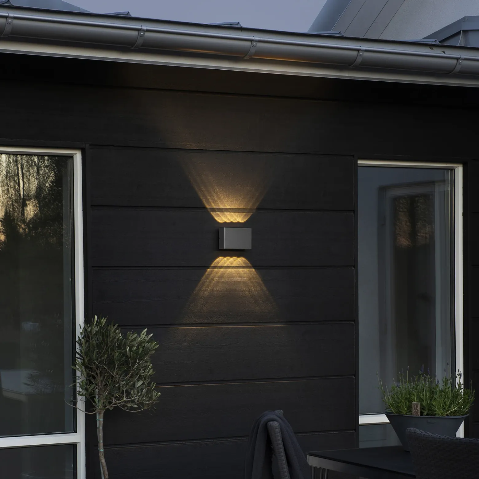 Aplique LED de exterior Chieri, 8 luces, blanco