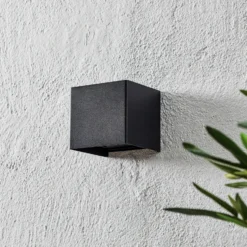 Aplique LED de exterior Wall, cúbico, negro