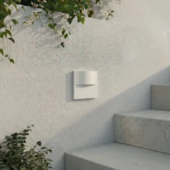 Aplique LED empotrable Lindby Alune, blanca, curvada, 8 x 8 cm, IP65