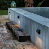 Aplique LED exterior Must angular, ancho 9,6 cm