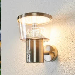 Aplique LED para exterior Antje de Lindby, detector de movimiento, IP44