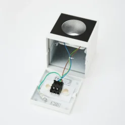 Aplique LED para exterior Arcchio Tassnim, 1 luz, blanca, IP65