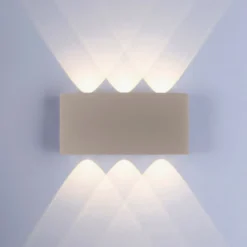 Aplique LED para exterior Carlo de Paul Neuhaus, 17 cm, color arena