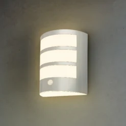 Aplique LED para exterior con batería 3795014, color cromo, sensor, IP44