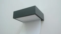 Aplique LED para exteriores Skadi arqueado