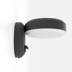 Aplique LED para exterior Fornaci, negra, 16 cm de ancho, con sensor