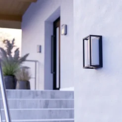 Aplique LED para exterior GENOVESE de EGLO, negro, 24 cm, IP65, CCT