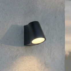 Aplique LED para exterior Illuvia de Lindby, negro mate, IP54