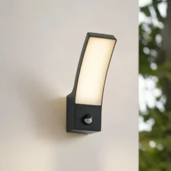 Aplique LED para exterior Ilvita de Lindby, sensor, antracita, IP54