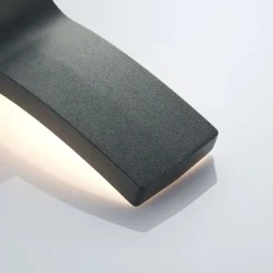 Aplique LED para exterior Ilvita de Lindby, sensor, antracita, IP54