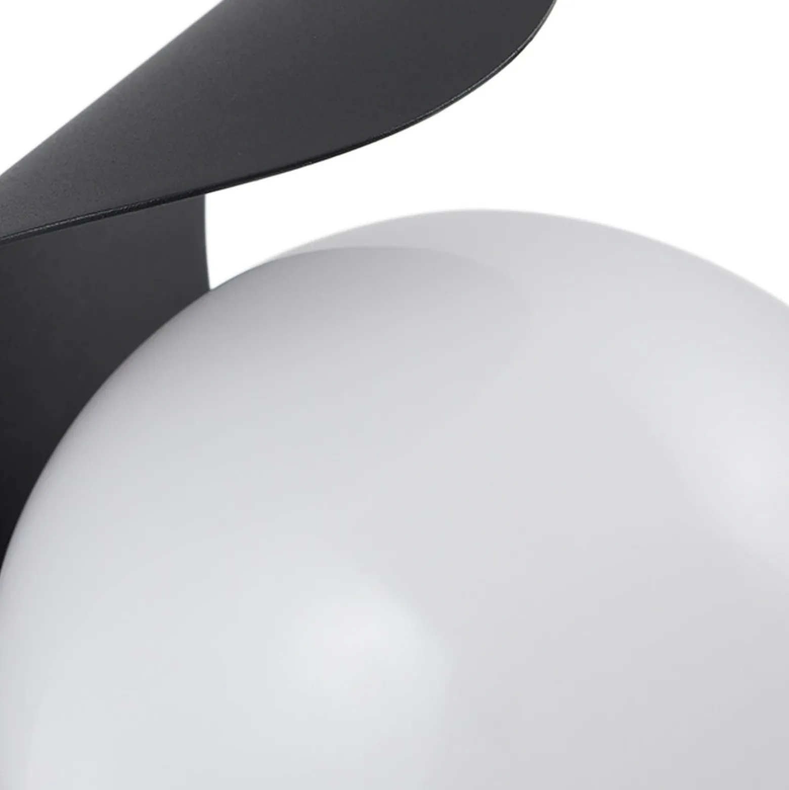 Aplique LED para exterior Lindby Lacie, sensor, blanco/negro, aluminio