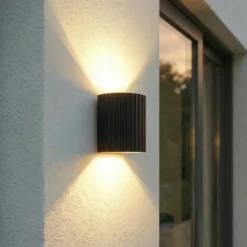Aplique LED para exterior Lindby Ralino, negro, 2 luces, IP65