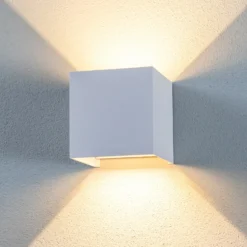 Aplique LED para exterior Lindby Nivar, angular, blanca, 10 cm, IP54