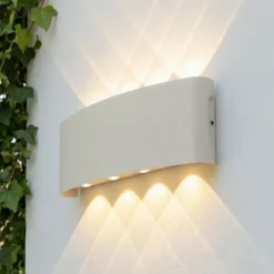 Aplique LED para exterior Lindby Ithan, 5 luces, blanco, 27 cm