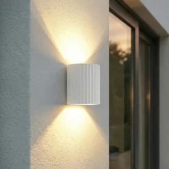 Aplique LED para exterior Lindby Ralino, blanco, 2 luces, IP65