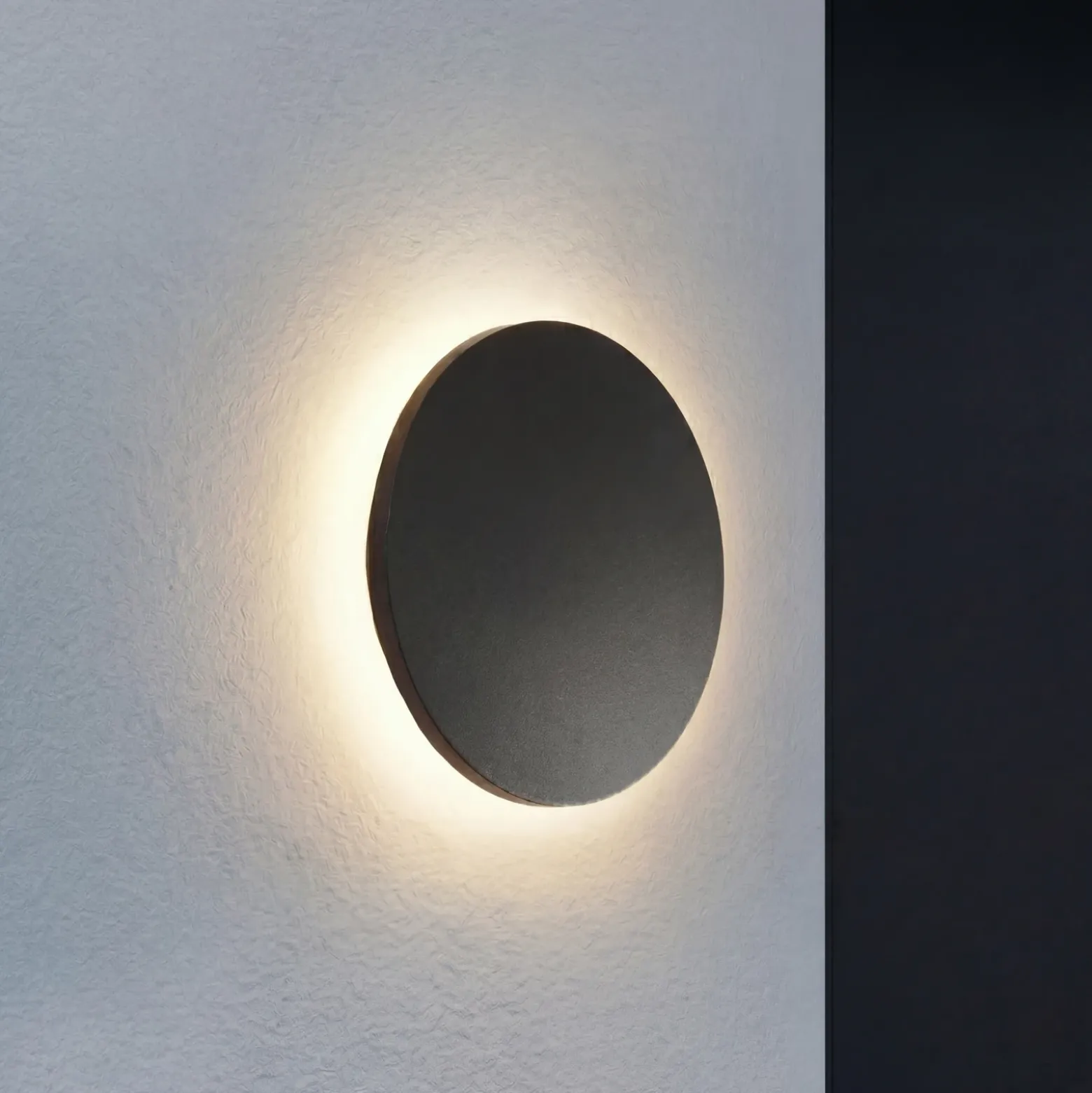 Aplique LED para exterior Lindby Selinel, negro, 23 cm, con número de casa