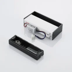 Aplique LED para exterior Lindby Nienke, 17 cm, resistente al agua salada, IP65
