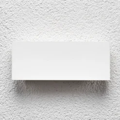 Aplique LED para exterior Lindby Safira, metal, arriba/abajo, IP44