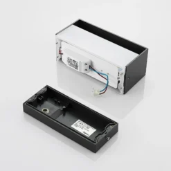 Aplique LED para exterior Lindby Nienke, 23 cm, resistente al agua salada, IP65