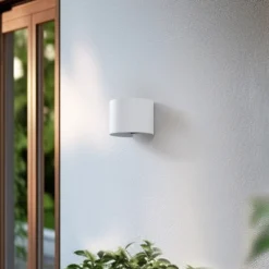 Aplique LED para exterior Lindby Smart Dara, blanco, redondo, CCT RGB, Tuya