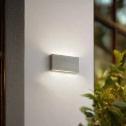 Aplique LED para exterior Lindby Jarte, plateada, metal, 17 cm, IP54