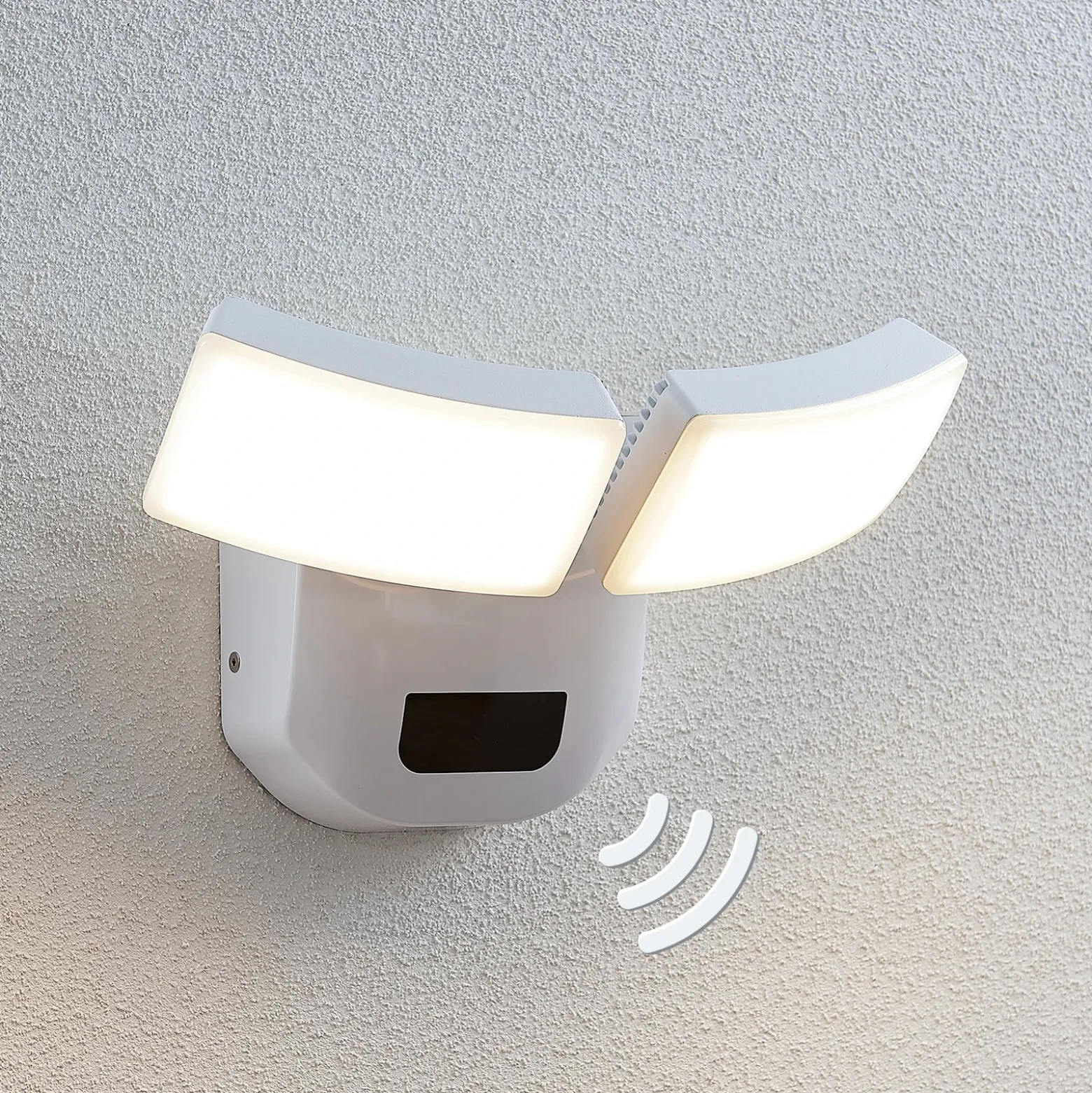 Aplique LED para exterior Lindby Nikias, 30 cm, sensor, 2 luces, blanco