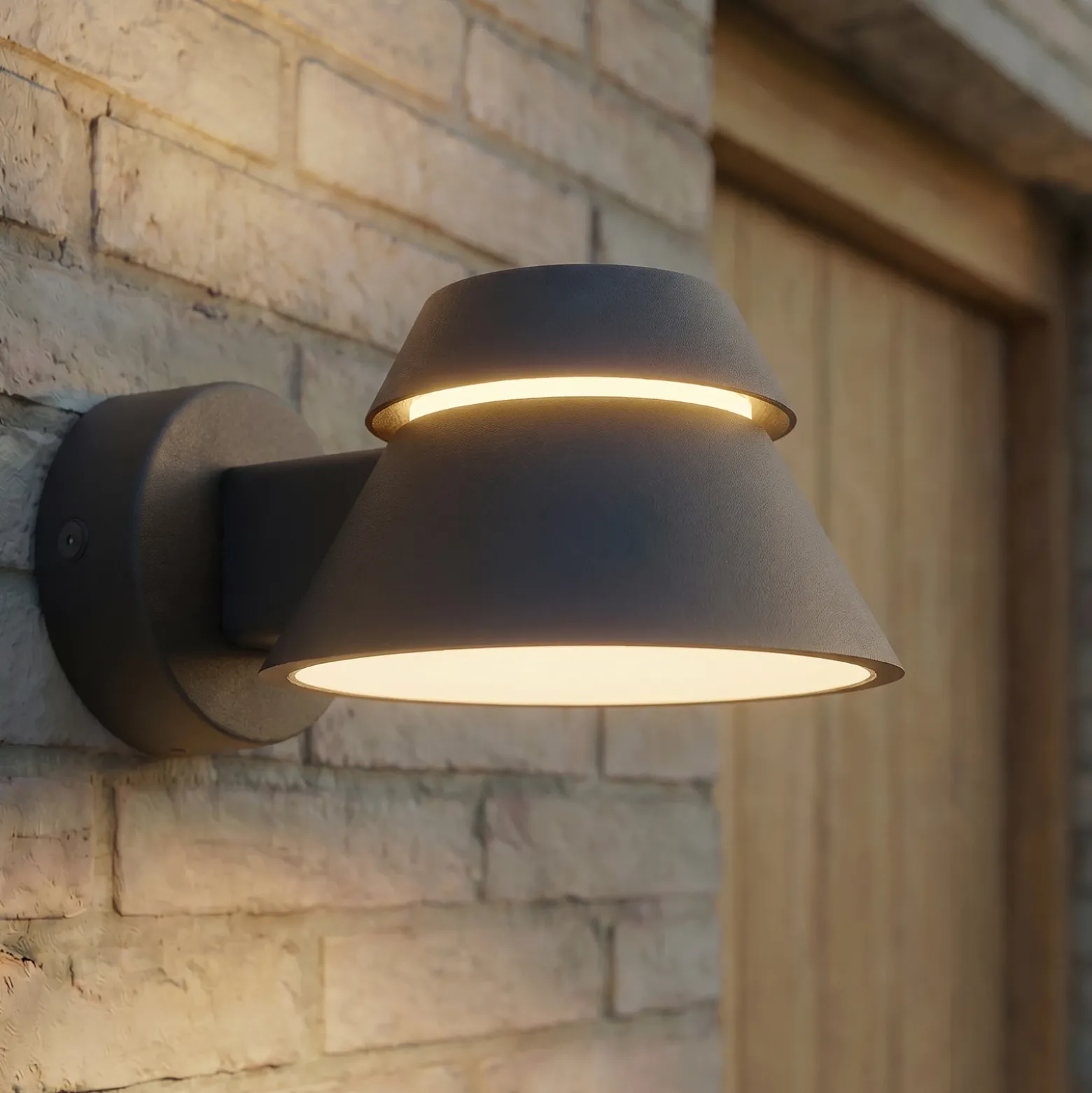 Aplique LED para exterior Lucande Moena, negra, de metal, IP44
