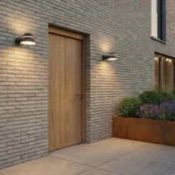 Aplique LED para exterior Lucande Moena, negra, de metal, IP44