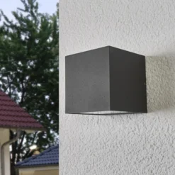 Aplique LED para exterior Lucande Merjem, 10 cm, arriba/abajo, IP54