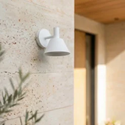 Aplique LED para exterior Lucande Tabena, blanco mate, IP44, CCT