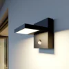 Aplique LED para exterior Lucande Silvan, color antracita, con sensor, IP54