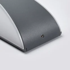 Aplique LED para exterior Lucande «Akira», color antracita, 23 cm de ancho