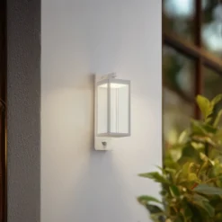 Aplique LED para exterior Lucande «Ferdinand», blanca, con sensor, 38 cm
